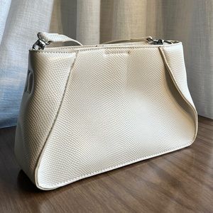 White cross body CAMPSITE handbag